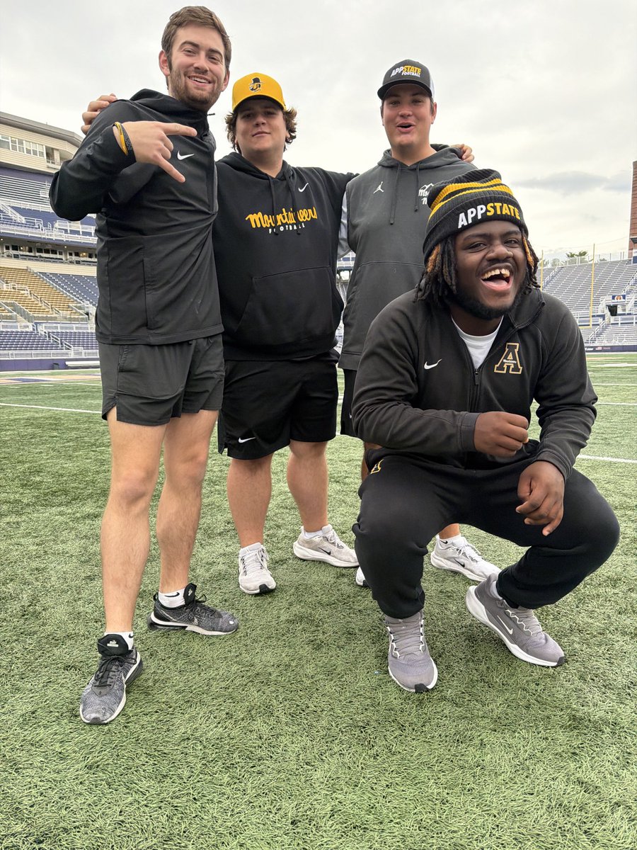 AppStateEquip's tweet image. Squad Goals