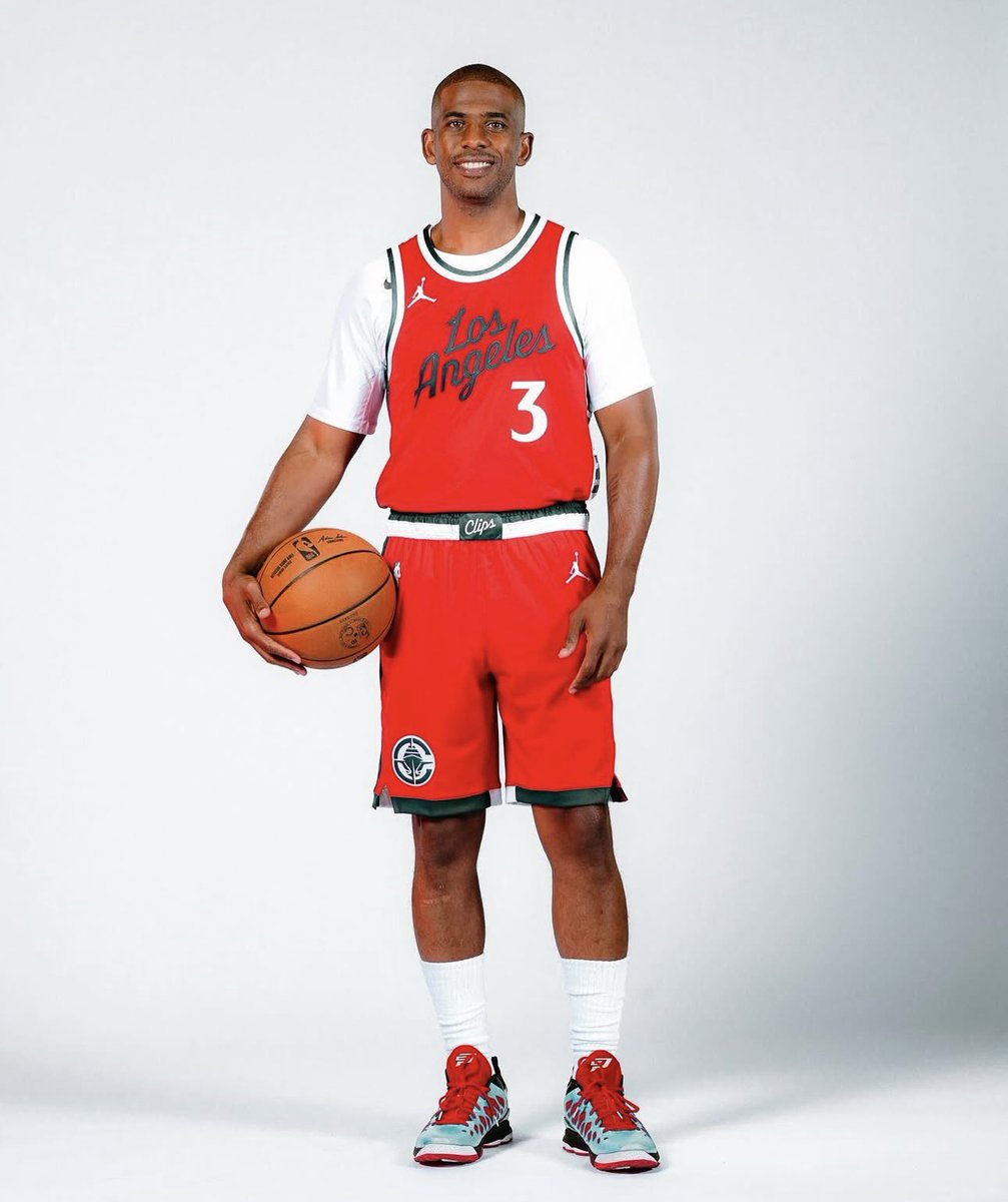 BREAKING: Chris Paul will retire at the end of this season, per ESPN

POINT GOD. 🔥