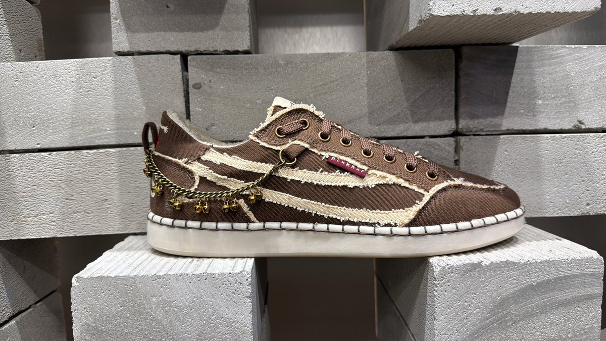 thenanjay's tweet image. A lot of these newer and smaller Indian brands like @daily_objects, @GullyLabs, @delhiwatchco, and Banjaaran Studios are blowing my mind. Great quality, very unique designs, and great prices.