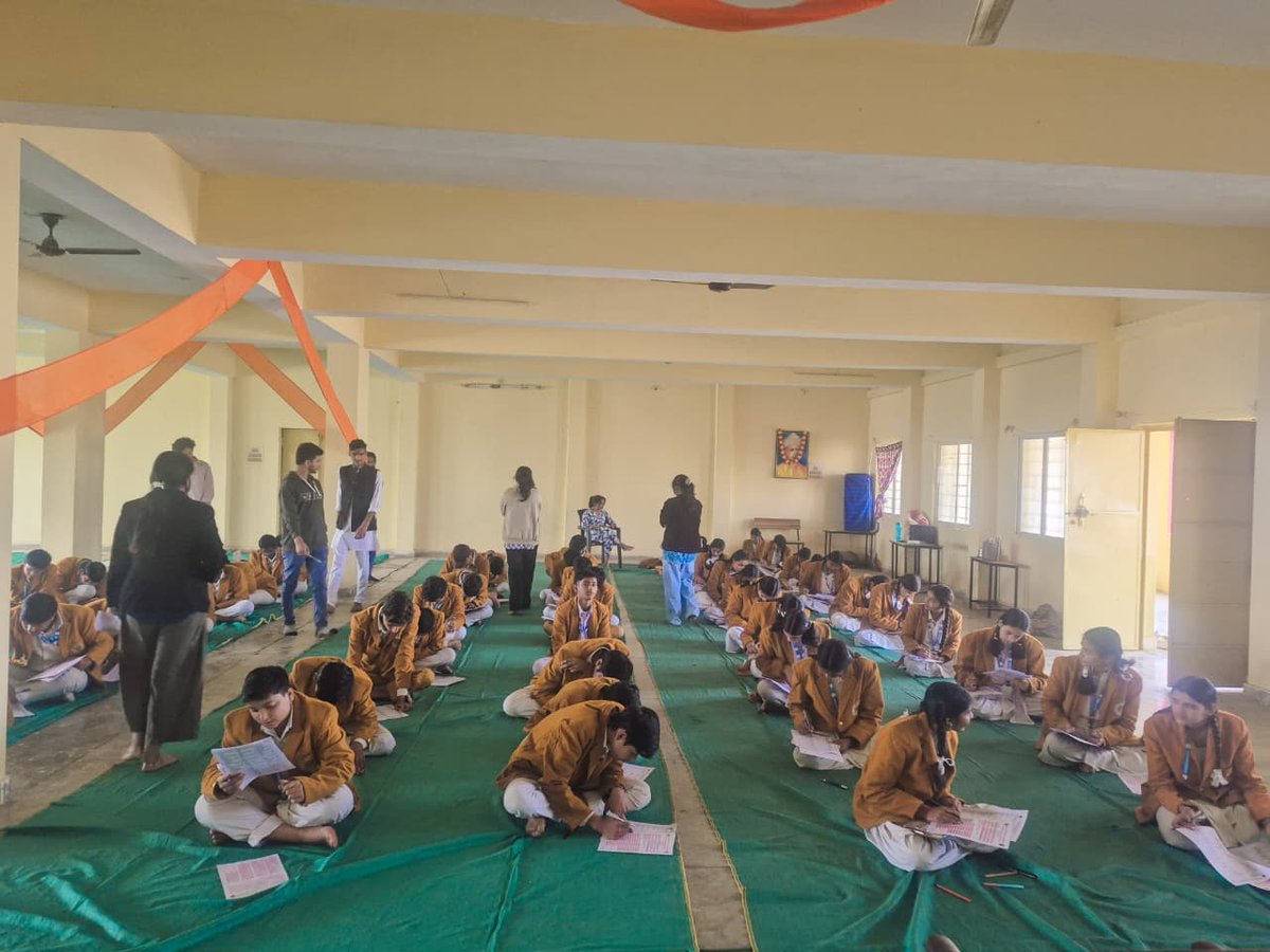 ABVPMK's tweet image. अभाविप पन्ना नगर इकाई में भगवान बिरसा मुंडा जी की 150वी जयंती की उपलक्ष में आज सामान्य ज्ञान प्रतियोगिता का आयोजन किया गया, जिसमें शहर के सभी विद्यालयों के विद्यार्थी बड़ी संख्या में शामिल हुए।
#ABVPMahakoshal