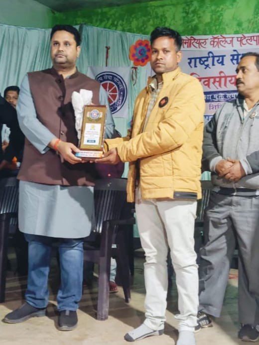 umeshpatelcgpyc's tweet image. आज पुसौर वि.खं. के ग्राम खोखरा में उत्तम मेमोरियल कॉलेज पटेलपाली द्वारा आयोजित राष्ट्रीय सेवा योजना के समापन समारोह में शामिल हुआ।