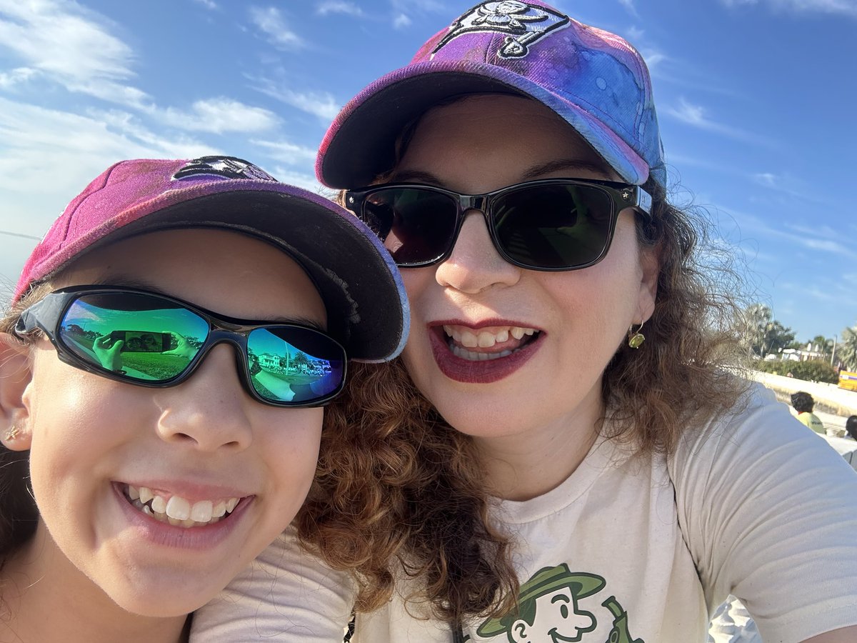 Elsa Renee Flores tweet media