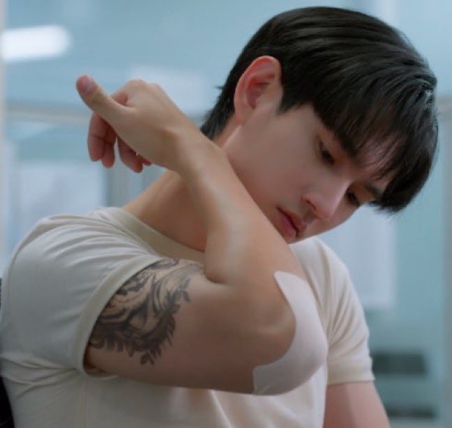 bibisaybi's tweet image. เทอกำลังโต 
พี่กำลังแก่

แบรนด์เข้าถูกต้องมาก
SINGSA LATAI EP4
#สิงสาลาตายEP4