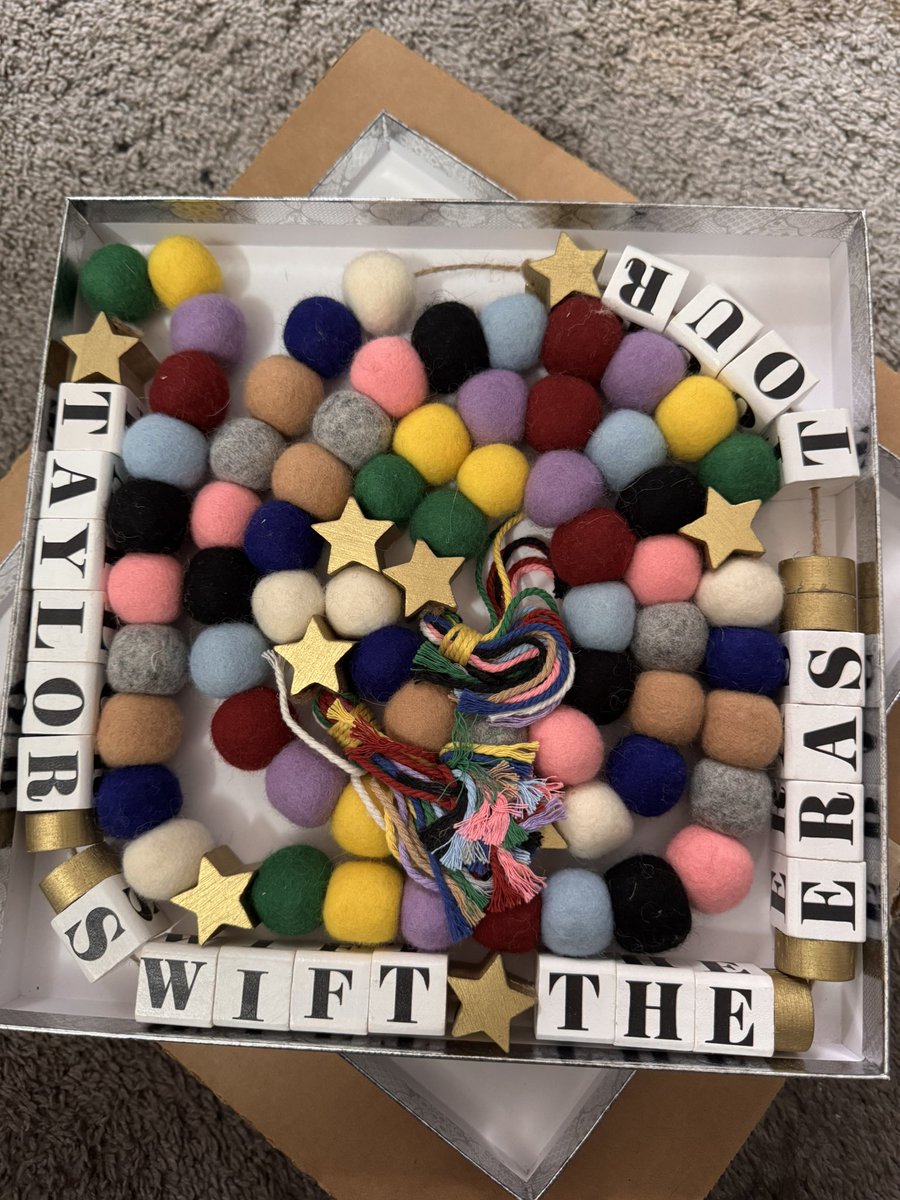 Everyday4Luv's tweet image. Swiftmas has stressed me out!  but it was so worth it and with a lil luck I secured some items I wanted and they finally started arriving❤️ #taylorswift #taylornation #swiftmas #surprisesongpiano #TLOAS #TSTheErasTour  @taylornation13 @taylorswift13