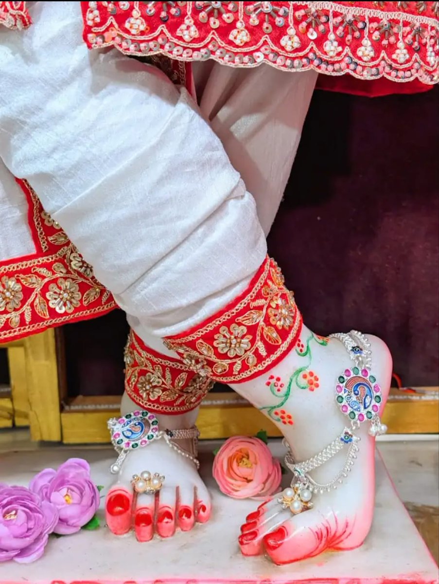 NEEMACHOUD35557's tweet image. Jai shree Krishna 🌷🌷🙏🙏