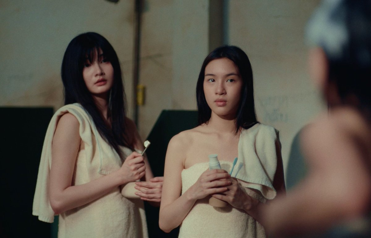 ClairebellTrend's tweet image. BOOM HASHTAG : ROUND 2 📈

If you see this, like RT QRT and reply with the hashtags:

“I can’t get over tonight’s episode—every scene was cinematic gold.”
“That ClaireBell kiss with bars in between them… unforgettable.”
“Bell comforting Claire is so heartwarming.”
“The acting…