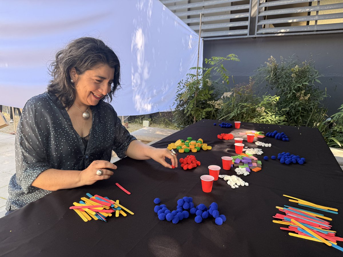SubEducParv's tweet image. ✨ Celebramos el Día de la Educación Parvularia junto al @ciae_uchile en la instalación “El arte de las matemáticas”, que invita a jugar y desarrollar el pensamiento creativo desde los primeros años. Reconocemos a niñas y niños como protagonistas y agradecemos a los equipos💚