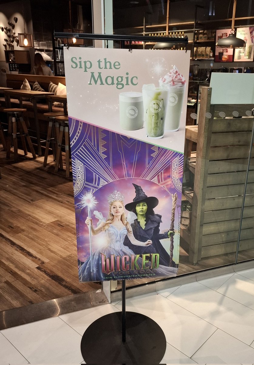 razredgerequiem's tweet image. you drink this and instantly become bmi 15