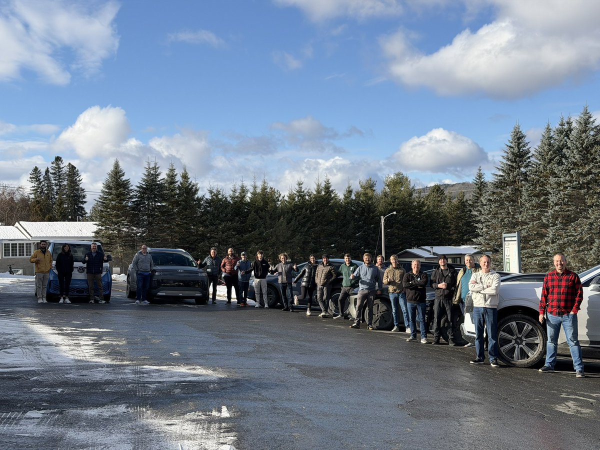 itskyleconner's tweet image. Road trip!