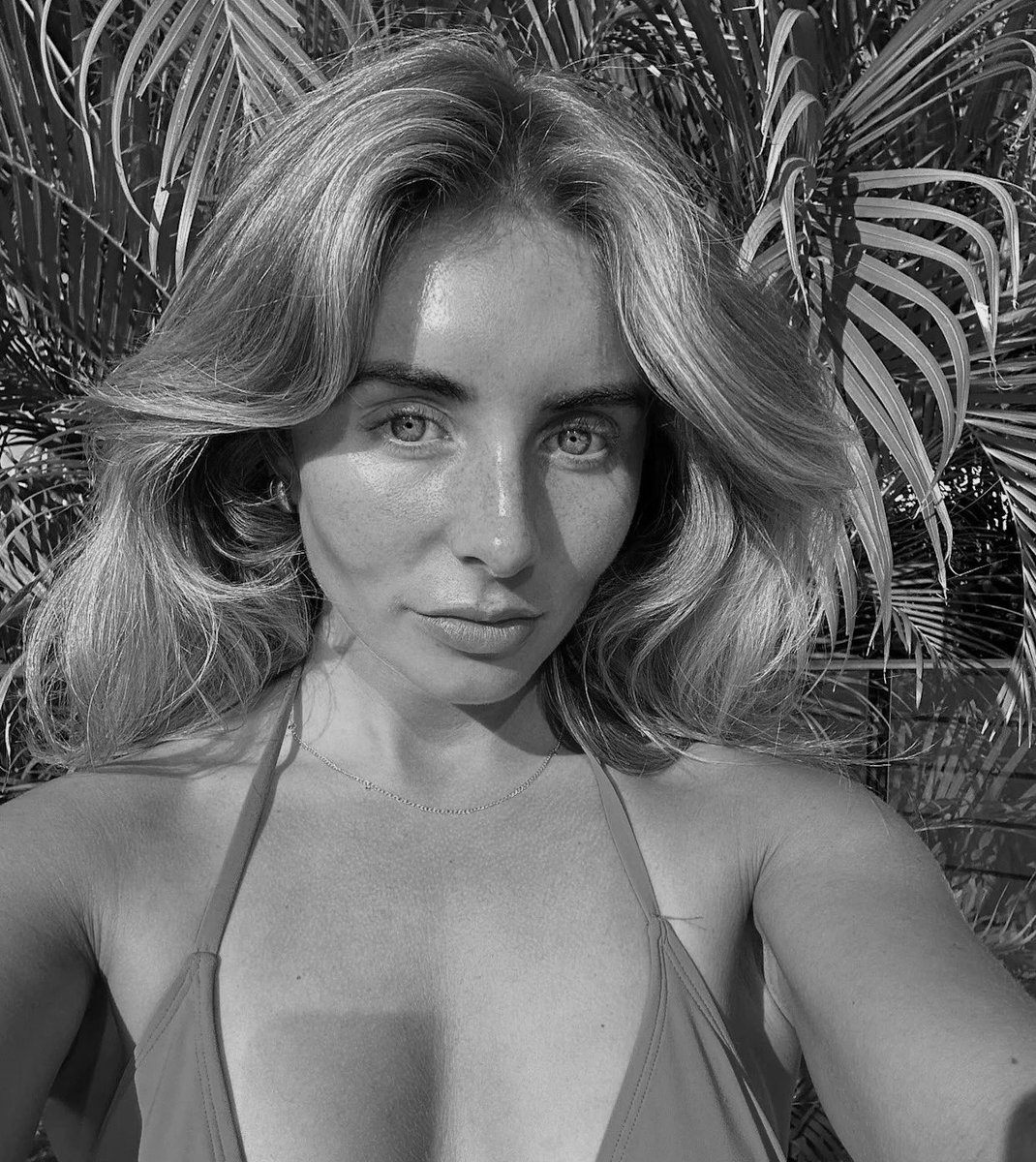 OmenOnSol's tweet image. 🚨JUST IN: Bonnie Blue buys $45M worth of SOL with an average price of $126.17