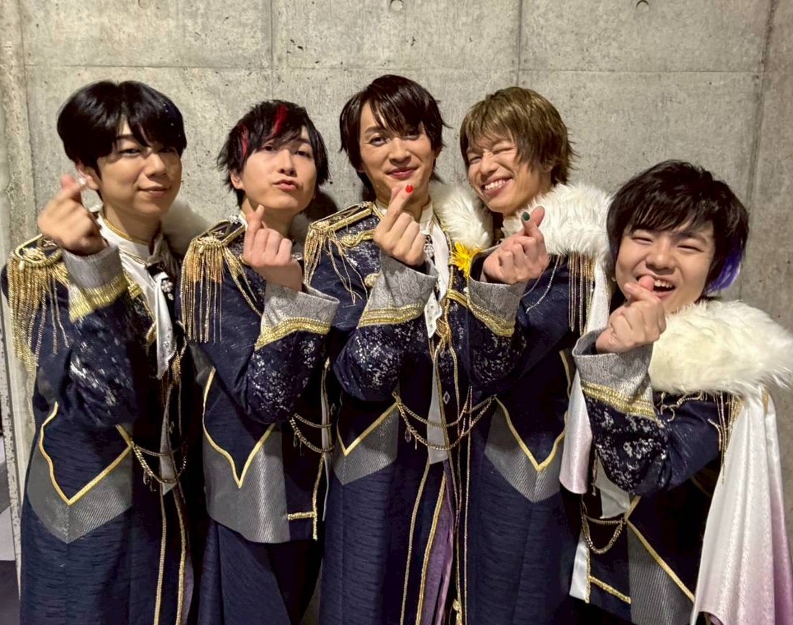 スタフォニDay1、ありがとうございました✨

みんなの声は
ちゃんと流星隊に届いていました💙🖤❤️💚💛
ありがとうございました❣️❣️❣️❣️❣️

また、この5人で……！
#あんスタ #スタフォニ