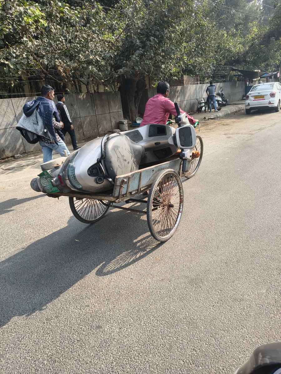 Anoopkshakya1's tweet image. #OlaElectric #OLAElec #ola #OlaShakti #olasport #olaservices 
Ye hal h Ola scooter ka. To socho owner ka kya hal hoga???