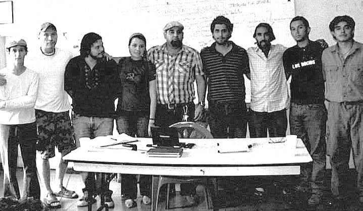 Éramos jóvenes y creíamos que la formación política y la militancia permanente guiarían nuestros pasos hacia la revolución y así fue. Siempre fuimos necios y el camino nos hizo libres. <a href="/LosNecioshn/">Los Necios</a>