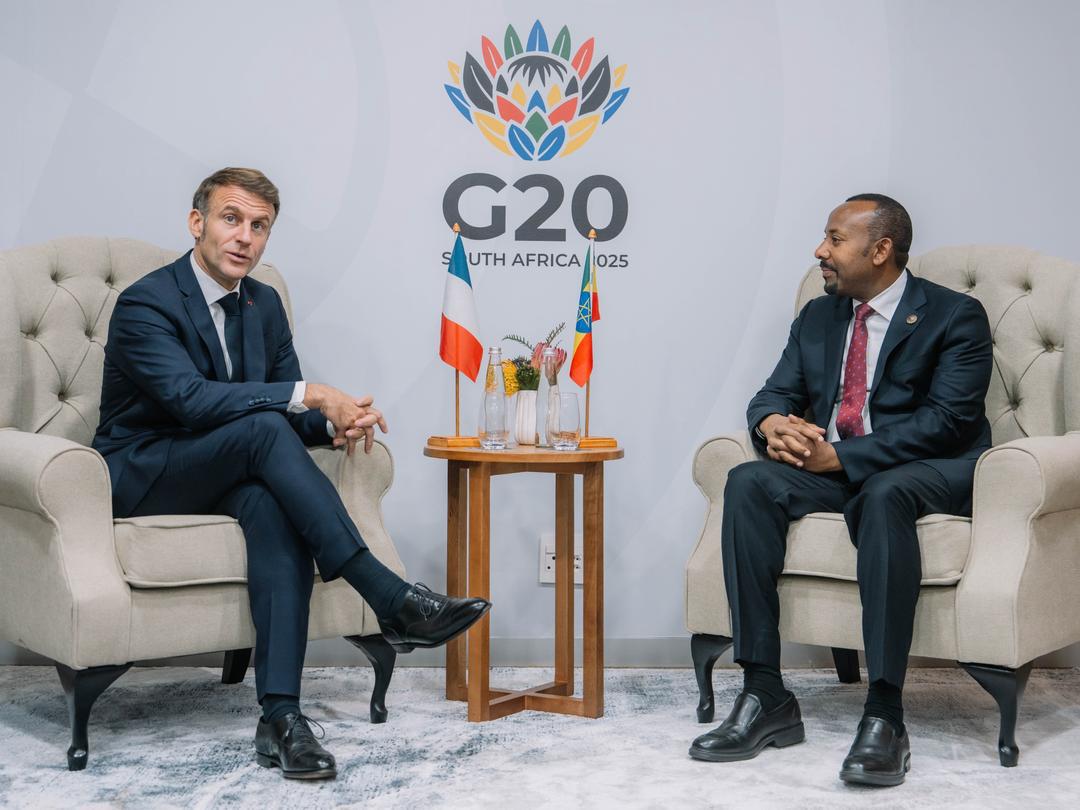 AbiyAhmedAli's tweet image. Ethiopia-France relations continue to strengthen through ongoing engagements. Accordingly, President @EmmanuelMacron and I had the opportunity to meet on the sidelines of the G20 Leaders’ Summit for a productive catch-up.