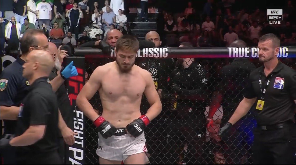 kevstuhh's tweet image. mr beast went crazy