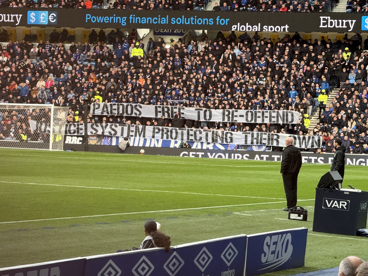 Rangers fans message to the justice system today! 🇬🇧