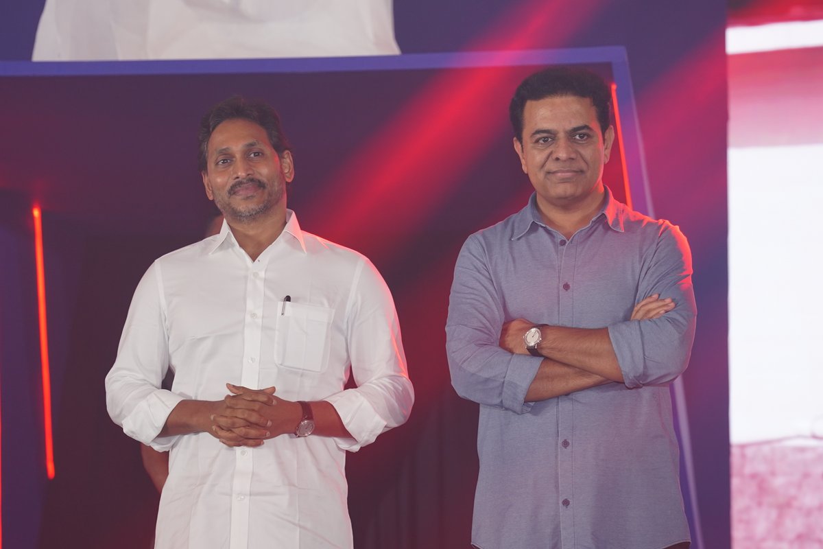 KTR_News's tweet image. The Most Powerful Duo
@KTRBRS 🔥 @ysjagan