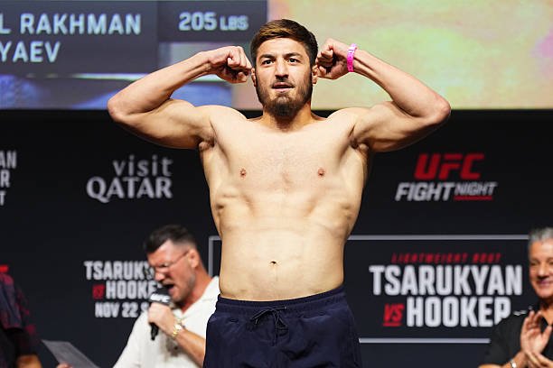 darioferrariMMA's tweet photo. UFC Qatar - Card Preliminar: 

🇹🇷 Abdul Rakhman Yakhyaev derrotou Rafael Cerqueira 🇧🇷 por finalização com um mata-leão aos 0m:33s do 1° round. 

#UFCBR #UFCQatar https://t.co/w2v6ae6VpY