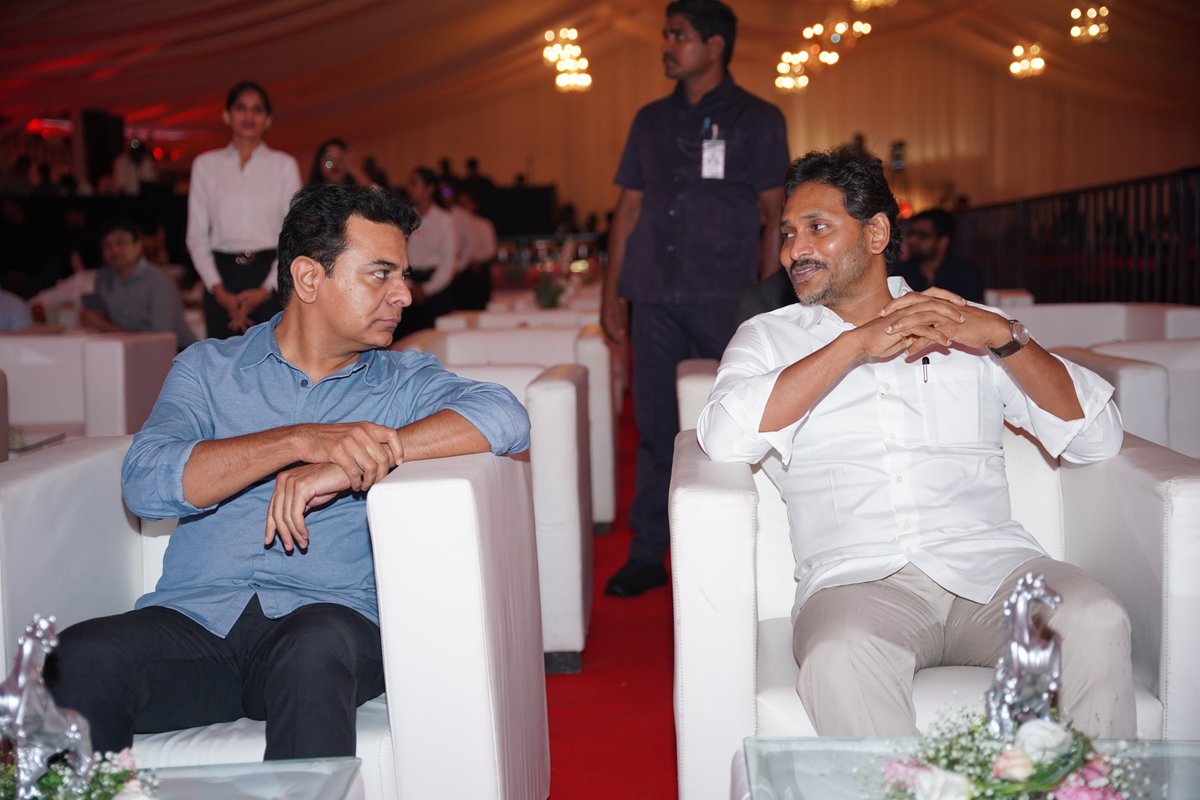 KTR_News's tweet image. The Most Powerful Duo
@KTRBRS 🔥 @ysjagan