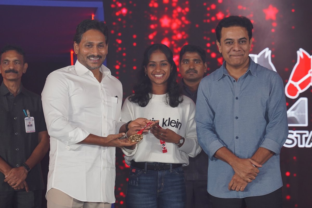 KTR_News's tweet image. The Most Powerful Duo
@KTRBRS 🔥 @ysjagan