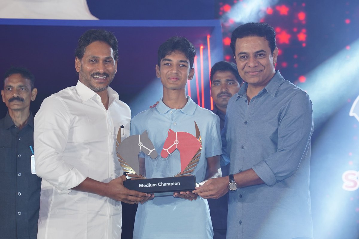 KTR_News's tweet image. The Most Powerful Duo
@KTRBRS 🔥 @ysjagan