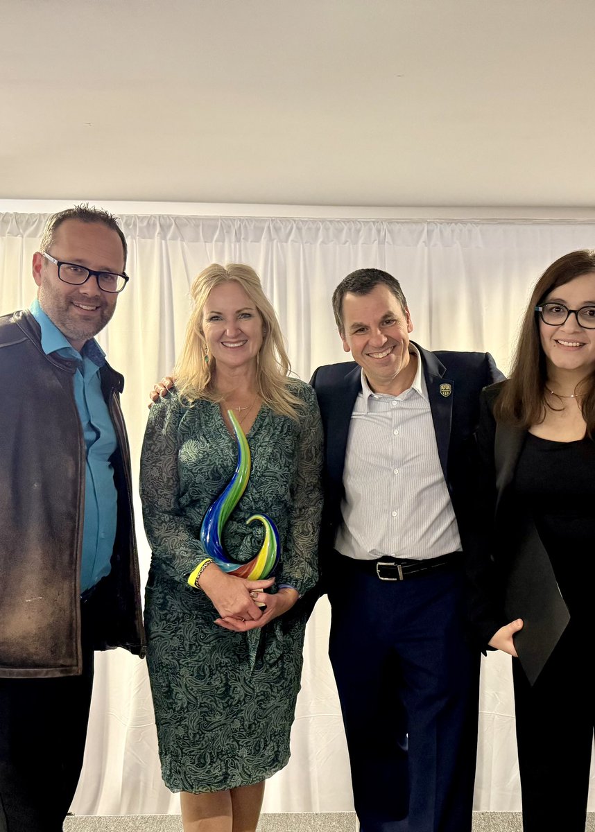 Lesley Doell tweet media