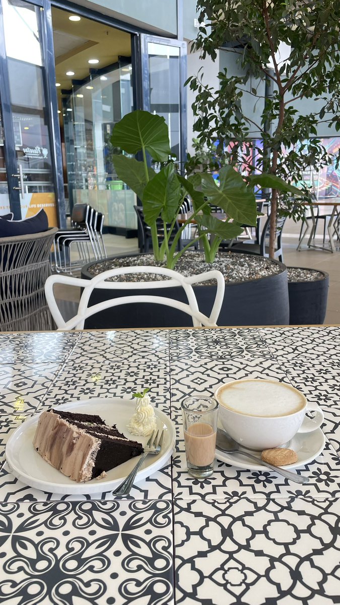 TheNtilo's tweet image. 