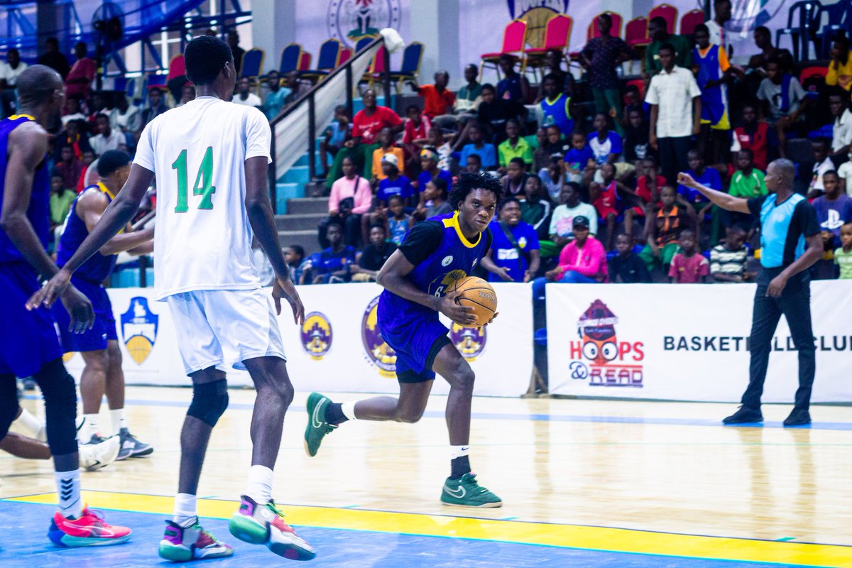 RiversHoopers's tweet image. Action photos from the first half.

#NPBLFinal4 
#TheCrowning 
#TheKingsMen