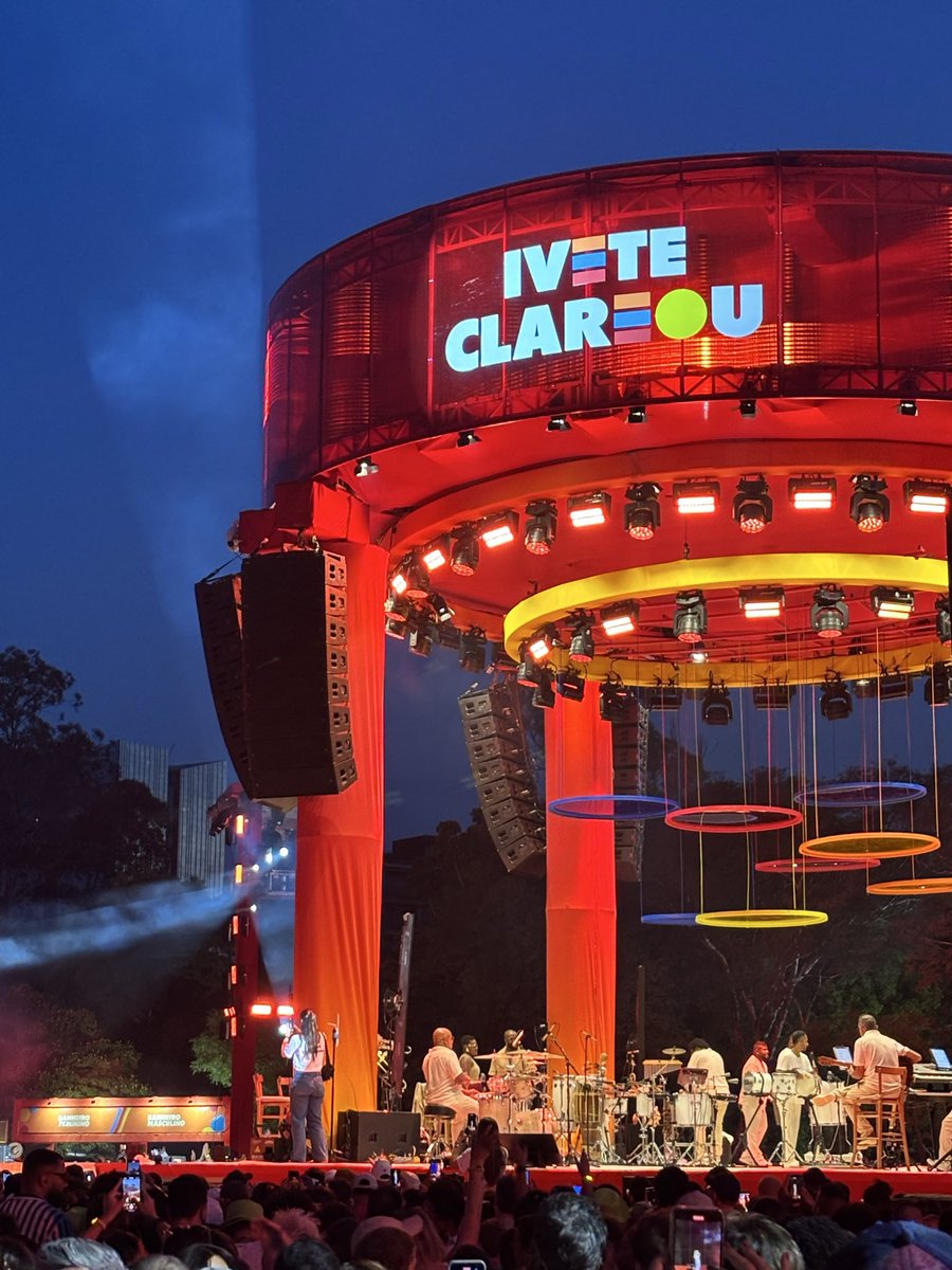 🚨 VEM AÍ! Anitta foi confirmada como participação no "CLAREOU" de Ivete Sangalo, no Rio de Janeiro.