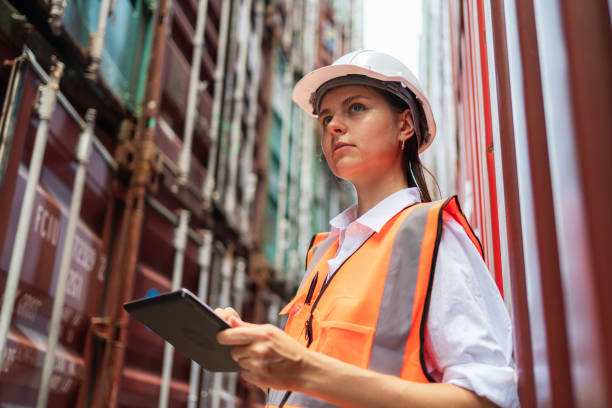 📦 Rutas para operaciones triangulares de alto impacto 🌍

👉Asia – Europa – África.

👉América del Norte –  Latina – Europa.

👉Europa – Oriente.

👉Sudeste Asiático – África – América del Norte.

💬 ¿Qué ruta crees que va a ganar negocio durante el año?