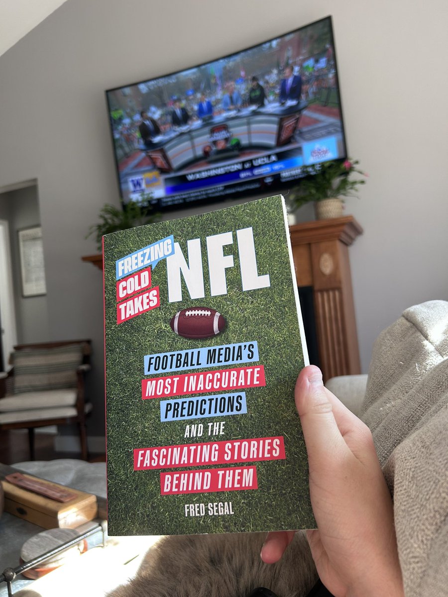 Studying up before ALAH Knights - Maroa-Forsyth this afternoon ⚔️