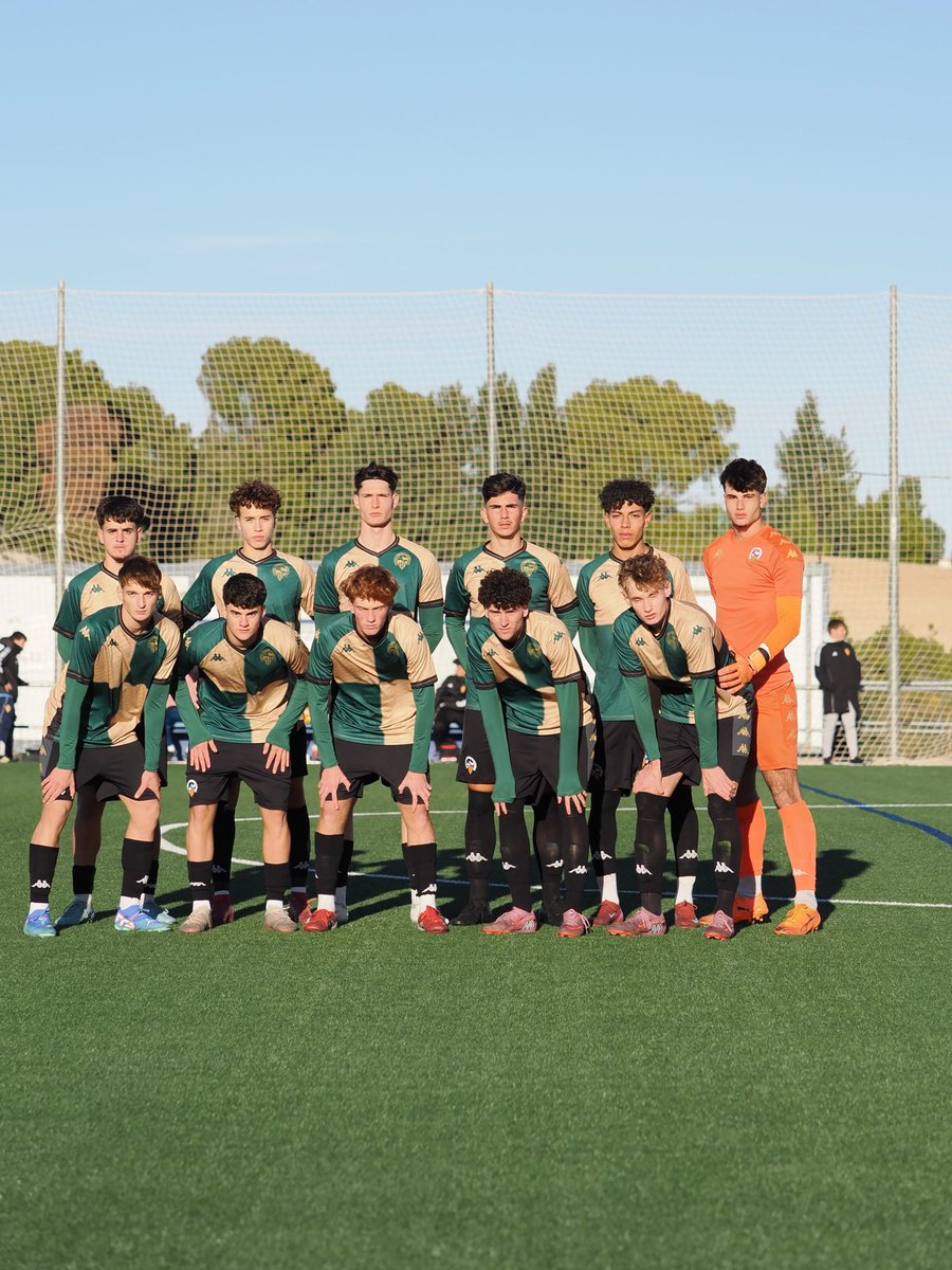 FutBaseCES's tweet image. ⏱ 90’ |  @RZcantera 2-0 Juvenil ‘A’

🔚 𝗙𝗜𝗡𝗔𝗟 a la Ciudad Deportiva Real Zaragoza

🤝🏻 El Juvenil cau davant un dels millors equips de tota la lliga en un partit en el que ha merescut molt més 

👏🏻 Cap ben alt, nois!

#AMQM
