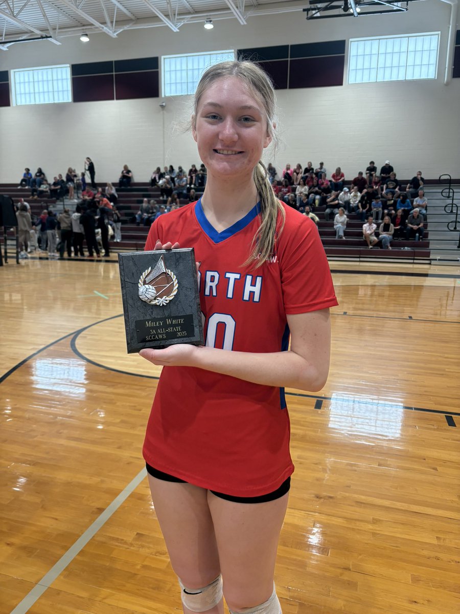 RazorbacksA's tweet image. Congrats to our 3 Lady Razorbacks today for a North Win!! 

Being GREAT, making WALHALLA proud!!