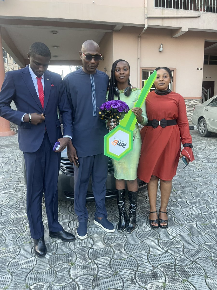 sabicoachwealt's tweet image. Your girl brought the car home 

Thanks to AMB 3.0 for this amazing award 

Blood of Jesus I am a car owner at age 17 

Pop win for meeeee

@davineh360 @PassiveAnna your girl  old student is now a car owner at 17 through selling digital products online 

🏆🍷🍾🍾🍾🍿🎉🎉🎉…