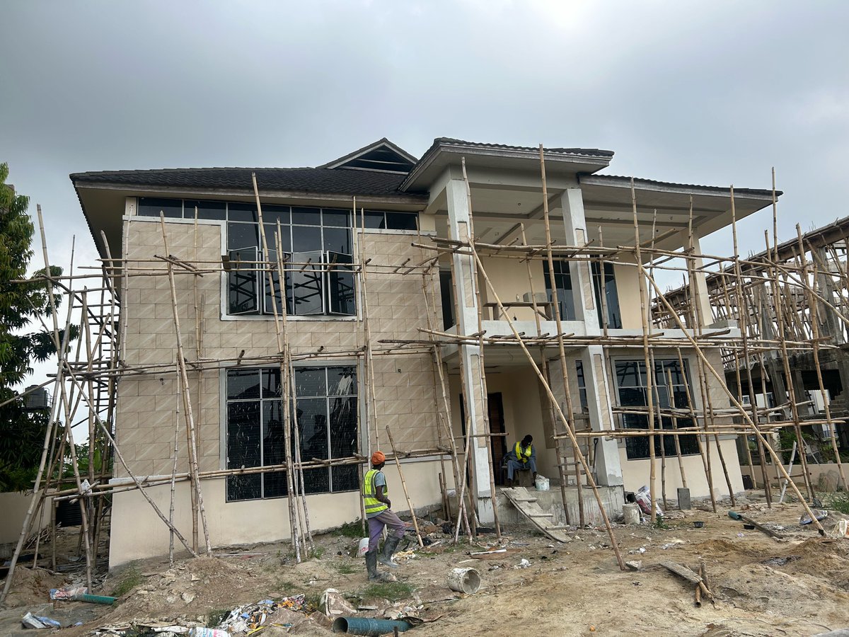 dezynstructures's tweet image. CONSTRUCTION 

Progress so far…
Watch as we transform this masterpiece into a home.
 
Send a DM let’s work with you on your next project.
-
-
-
#constructionupdate #sitework  #structuralengineering #buildingconstruction #dezynstructures #buildingconstruction