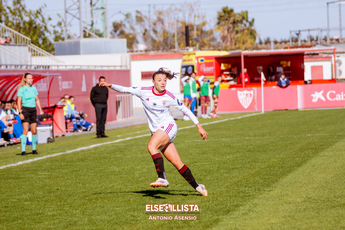 elsevillistacom's tweet image. 🗣️ Inma Gabarro: &quot;Después del regreso lo único que quería era marcar en este estadio de nuevo&quot;

#️⃣ #TDSDeporte #SevillaFCFem #SevillaFC #LigaFMoeve #SevillaFCDéporAbanca 

✍🏼 @Pasion_SFC_
📷 Antonio Asensio

🔗 elsevillista.es/2025/11/inma-g…