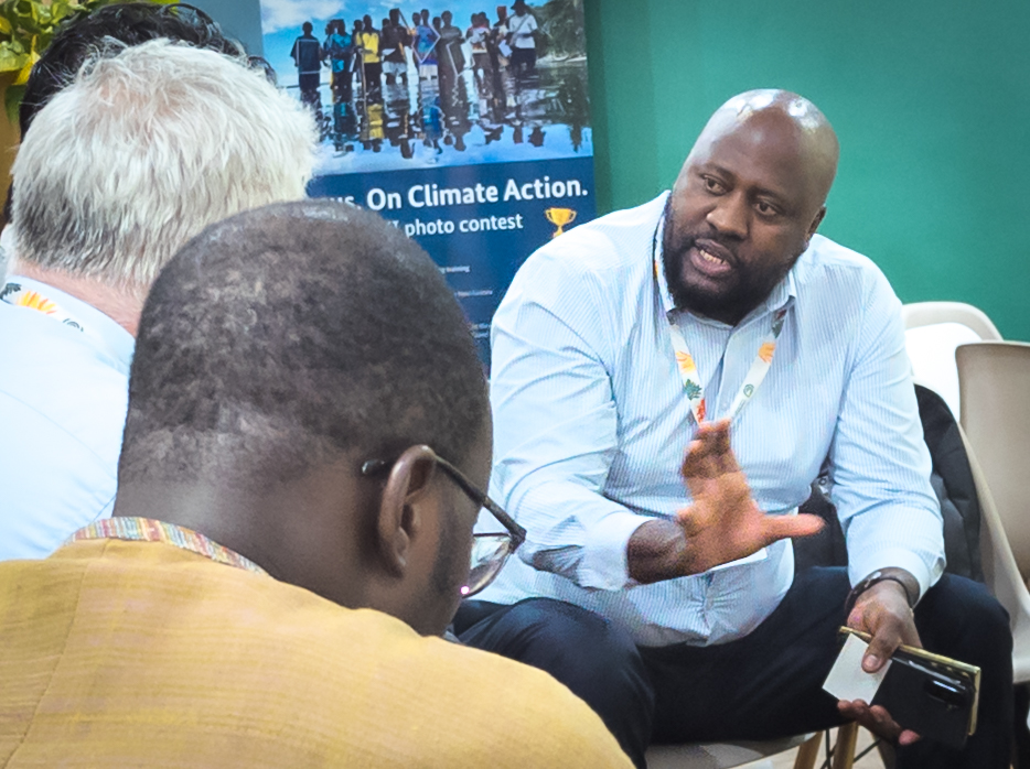 SASSCAL_ORG's tweet image. SASSCAL at COP30: Roundtable Highlights
SASSCAL’s Executive Director, Prof. Nelago Indongo, facilitated a round-table discussion organised by the German Federal Ministry of Research, Technology and Space🇩🇪.