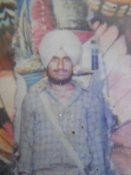 On Nov 22, 1989, Security officials from the #BorderSecurityForce from Kathu Nangal #UnlawfullyKilled Jarnail Singh (29-33). Security officials did not return Jarnail Singh's body to his family. #Punjab #India #EndImpunity Visit data.ensaaf.org/profile/2536/
