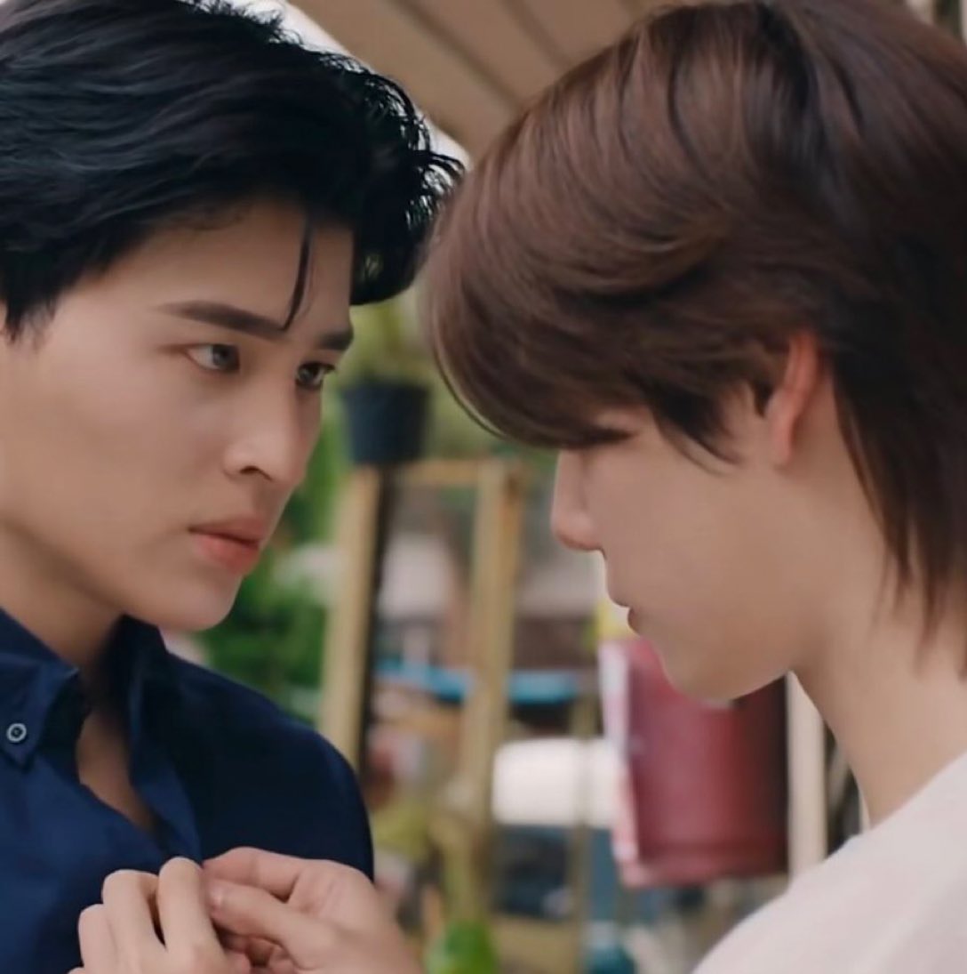 narabearz's tweet image. PHUWIN’S RED EARS OMG IT’S NOT JUST POND ANYMORE 😭😭😭😭😭😭😭😭😭😭😭😭😭

#MeAndTheeSeriesEP2