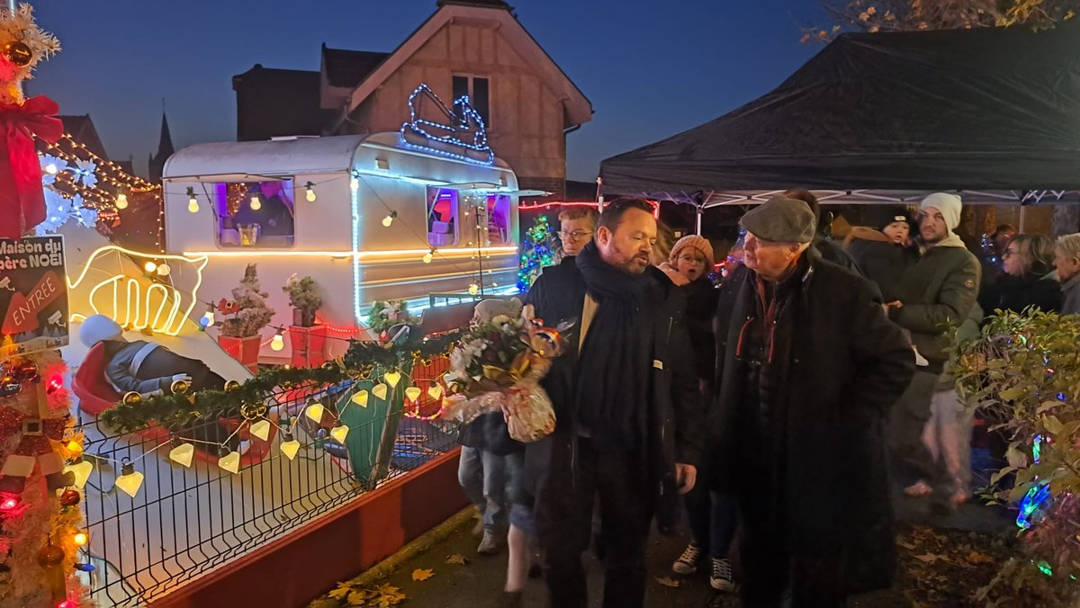 BrunoBilde's tweet image. 🎅🏻✨ Avec Sylvie Creton, à l’inauguration de la Maison de Noël et des illuminations de Vermelles !