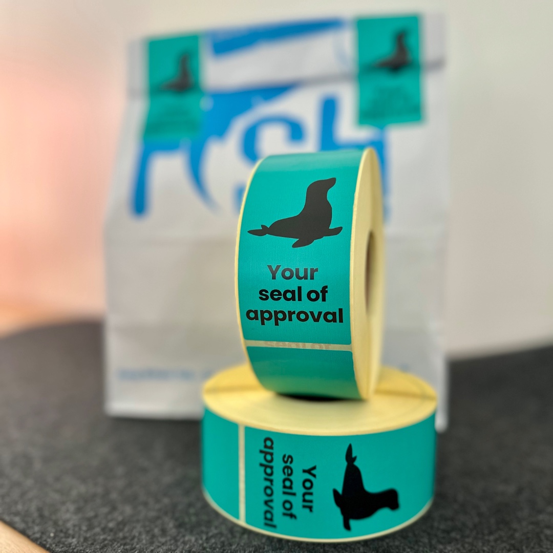 Ceres_PFI's tweet image. Funny thing about human behaviour: people judge the experience long before they taste the food. A sealed bag subconsciously says, “This business cares.”

That’s why our new Tamper-Proof Labels are disappearing from the shop shelf as fast as we can pack them. They keep the heat…