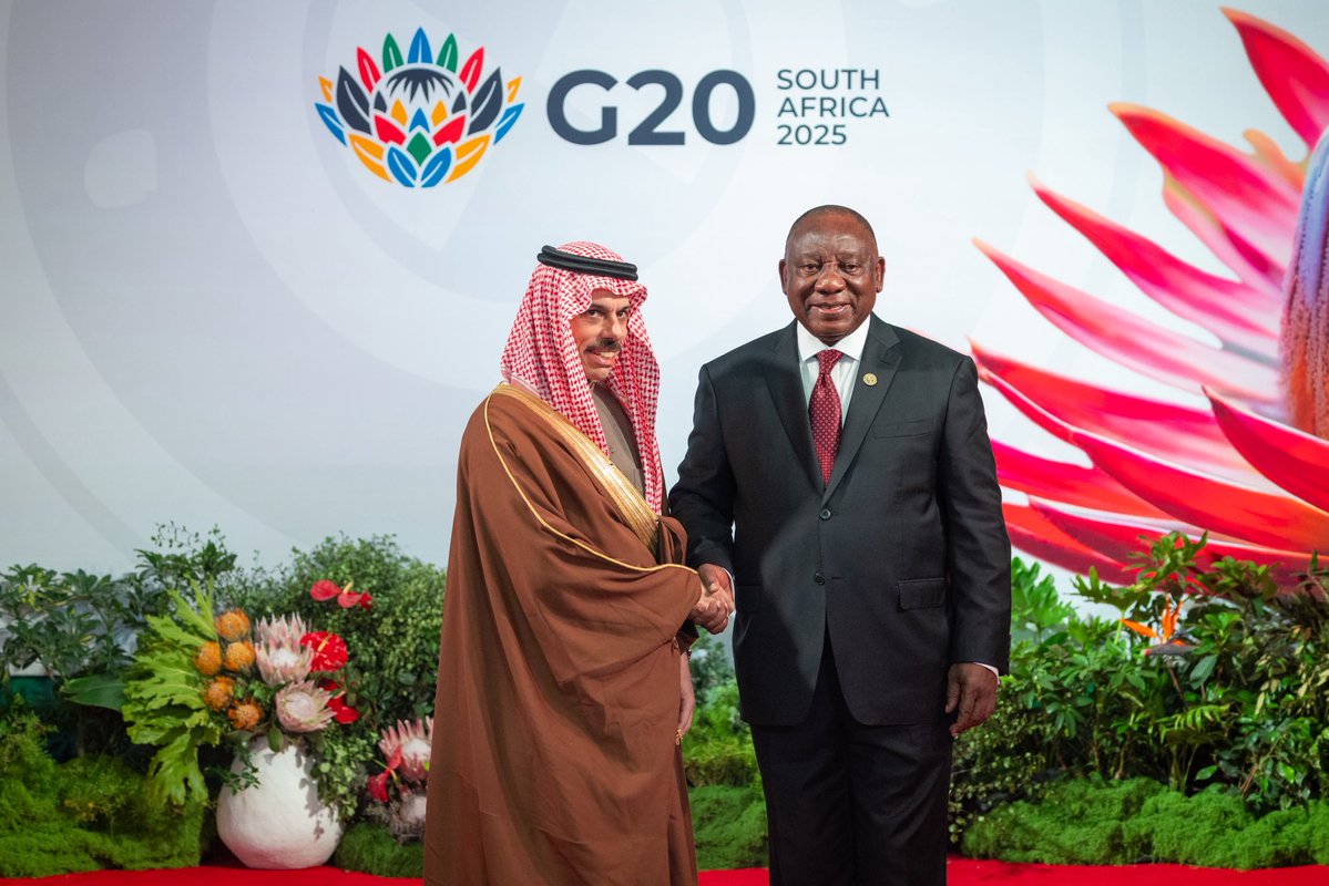 KSAMOFA's tweet image. نيابةً عن سمو #ولي_العهد.. سمو وزير الخارجية الأمير #فيصل_بن_فرحان @FaisalbinFarhan يترأس وفد المملكة في افتتاح قمة دول مجموعة العشرين.
spa.gov.sa/N2450297