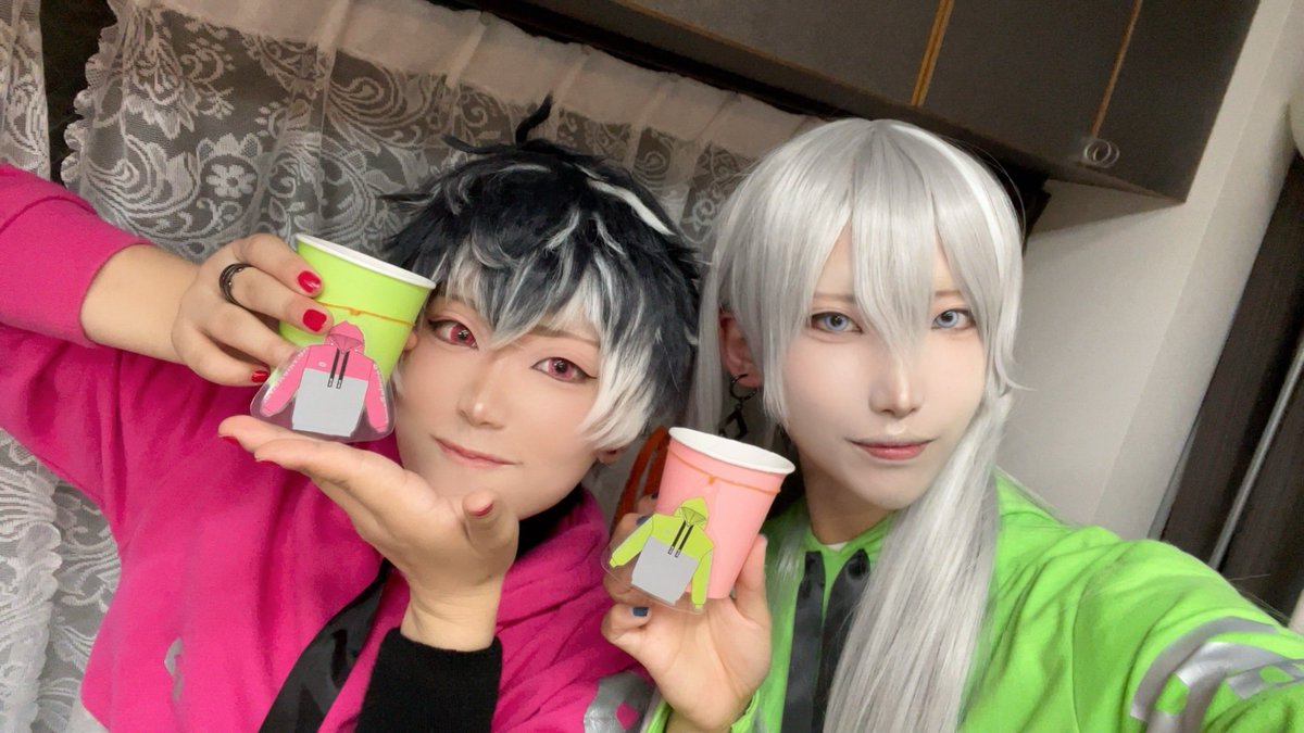 そして‼︎今朝までは🍑ちゃんでしたぁ〜
後輩ちゃん達に囲まれてとーっても楽しかった😌😌😌みんな朝まで元気いっぱいだったよぉ…笑またあそべますように‼︎

 #dearおかりん_助けてデスゲーム1121