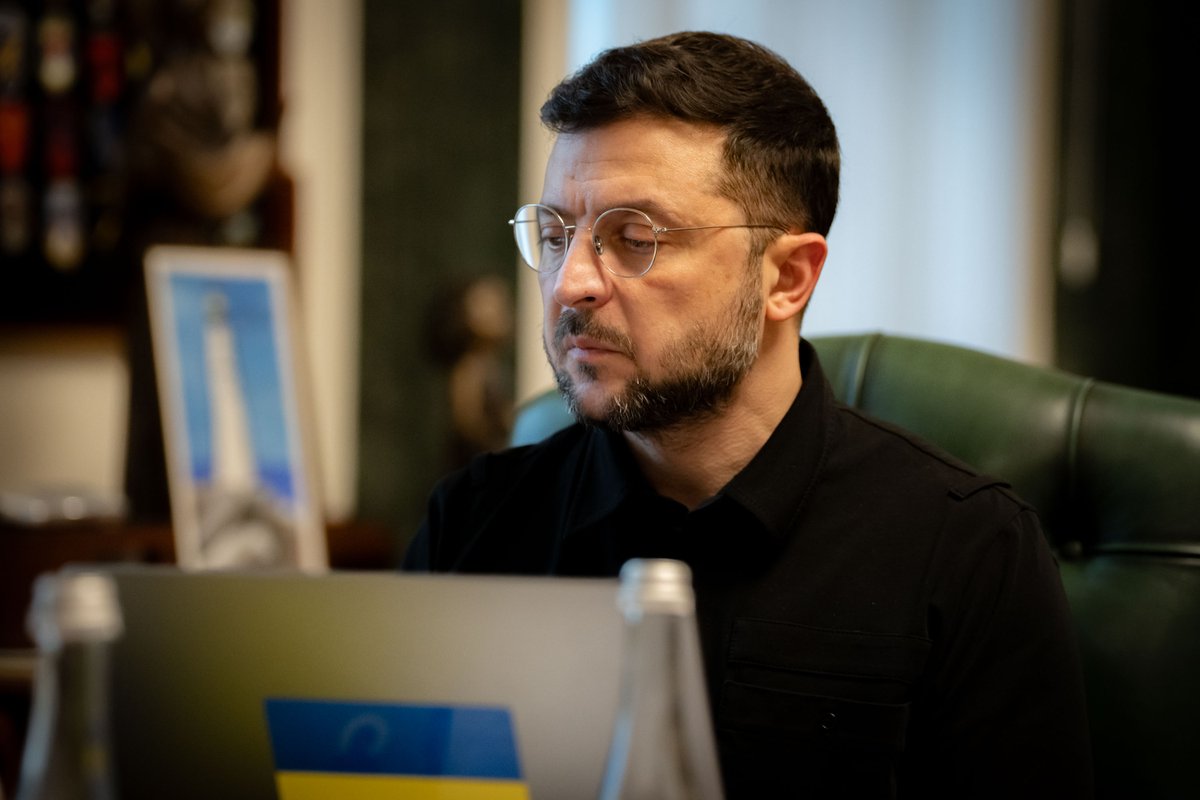 Volodymyr Zelenskyy / Володимир Зеленський tweet media