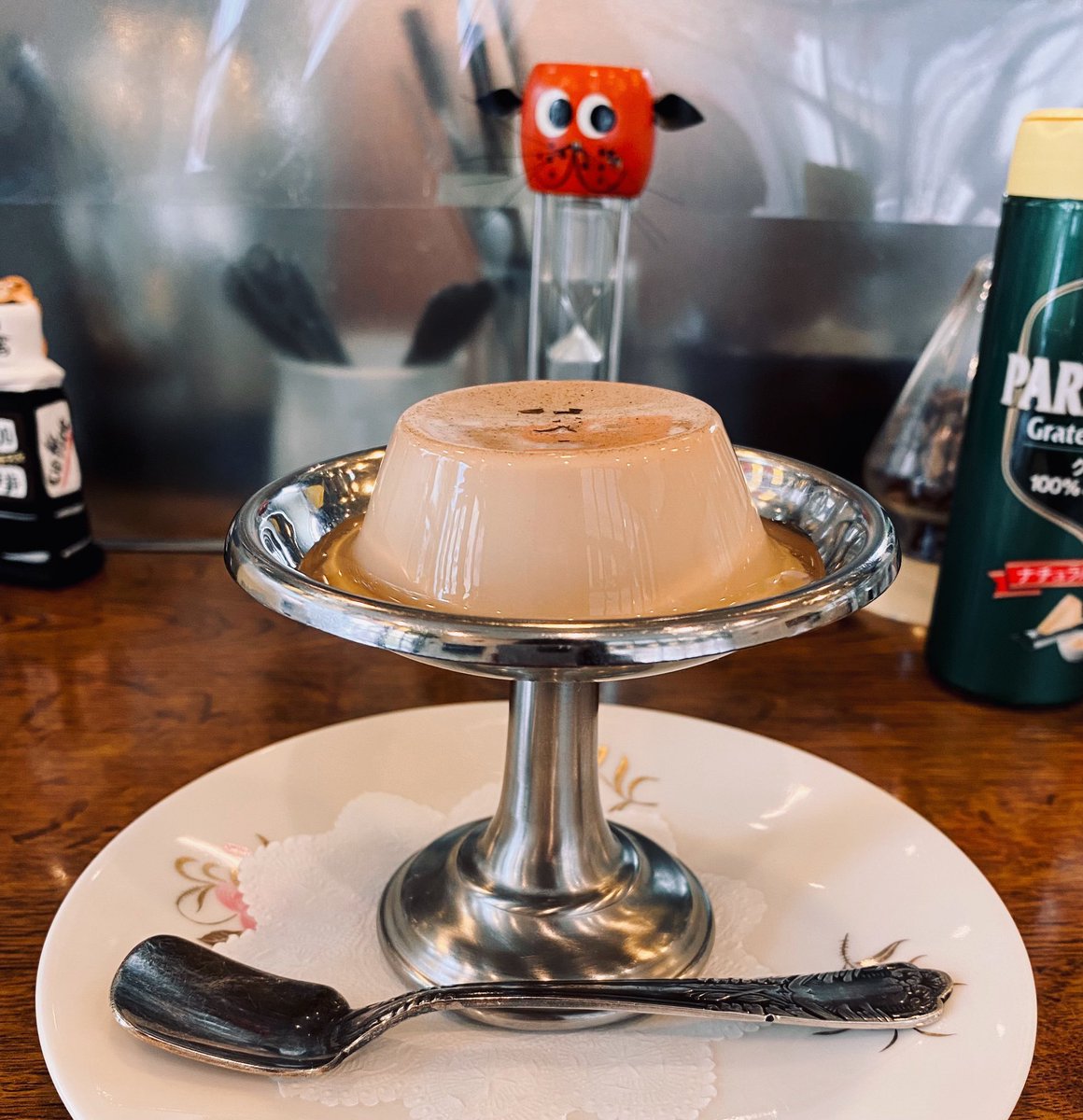 muratashokai's tweet image. 本日もご来店ありがとうございました！限定のほうじ茶ミルクプリンもたくさん召し上がっていただきうれしいです。
カップ＆ソーサーもたくさん旅立っていきましたが、まだまだ並べられていないものがありますので明日もぜひお立ち寄りください！11時からお待ちしています。