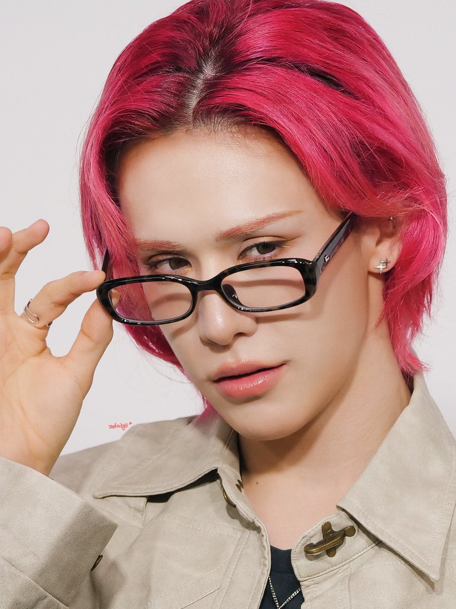 redrubyj_'s tweet image. 251122

#우무티 #WUMUTI
#엑스러브 #XLOV