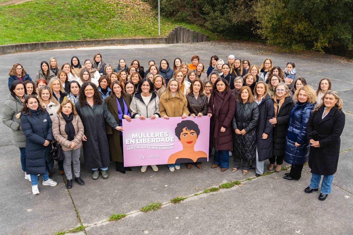 A esquerda silenciou a Rosalía de Castro e agora pretende facer o mesmo con nós. Por iso, alzamos a voz para dicir:

👩🏻 𝐌𝐮𝐥𝐥𝐞𝐫𝐞𝐬 𝐞𝐧 𝐥𝐢𝐛𝐞𝐫𝐝𝐚𝐝𝐞: 𝐧𝐢𝐧 𝐜𝐚𝐥𝐚𝐝𝐚𝐬 𝐧𝐢𝐧 𝐬𝐮𝐛𝐦𝐢𝐬𝐚𝐬 

#25N | Día internacional da eliminación da violencia contra a muller