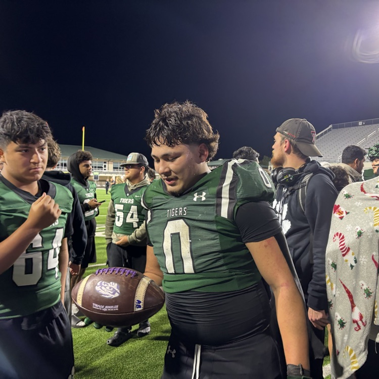 brhs_tigers's tweet photo. BRHS is excited to support out football team as they move into round three of the playoffs! Game times and locations will be announced soon! https://t.co/ocmyMFWPpW