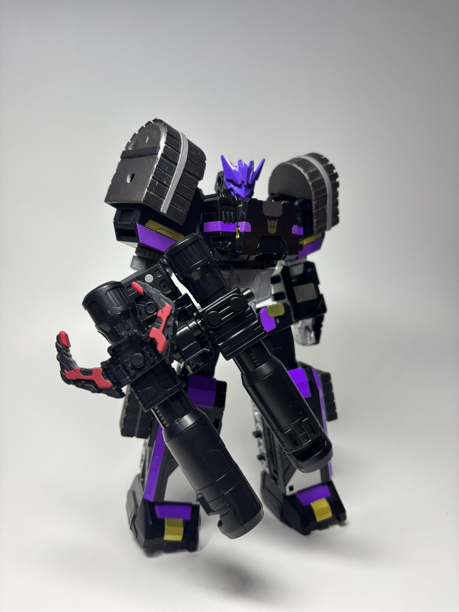 uniuniunite's tweet image. エナジーマスターターンver.4.2
5ミリ棒と穴を増設してヘッドギアを付けられるようにしました！

うーん…これは正直やらなくても良かったかも知れない🙃