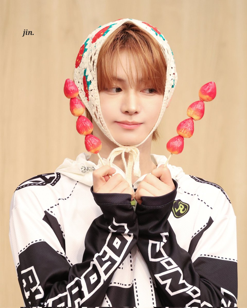 JIN0105_'s tweet photo. 251031 엠투유

#한진 #韩振 #ハンジン  #HANZHEN #HANJIN #투어스 #TWS https://t.co/42igDVKYfZ